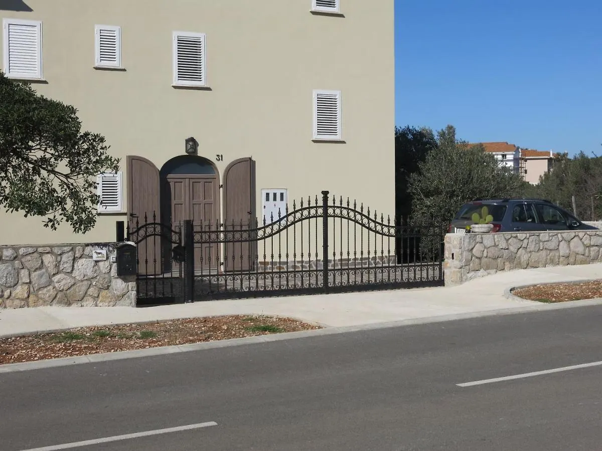 Apartments Rea Црес
